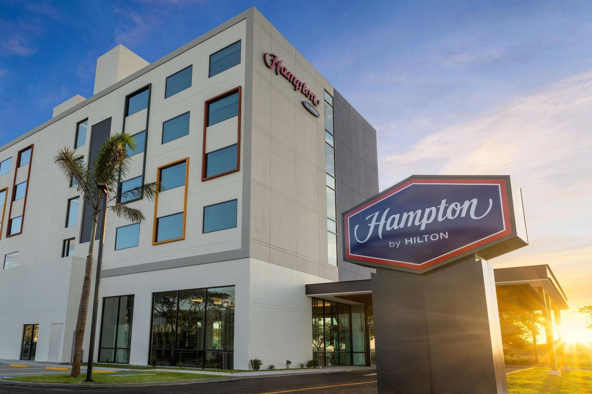 Hotel Hampton By Hilton Guanacaste Airport à Liberia Extérieur photo