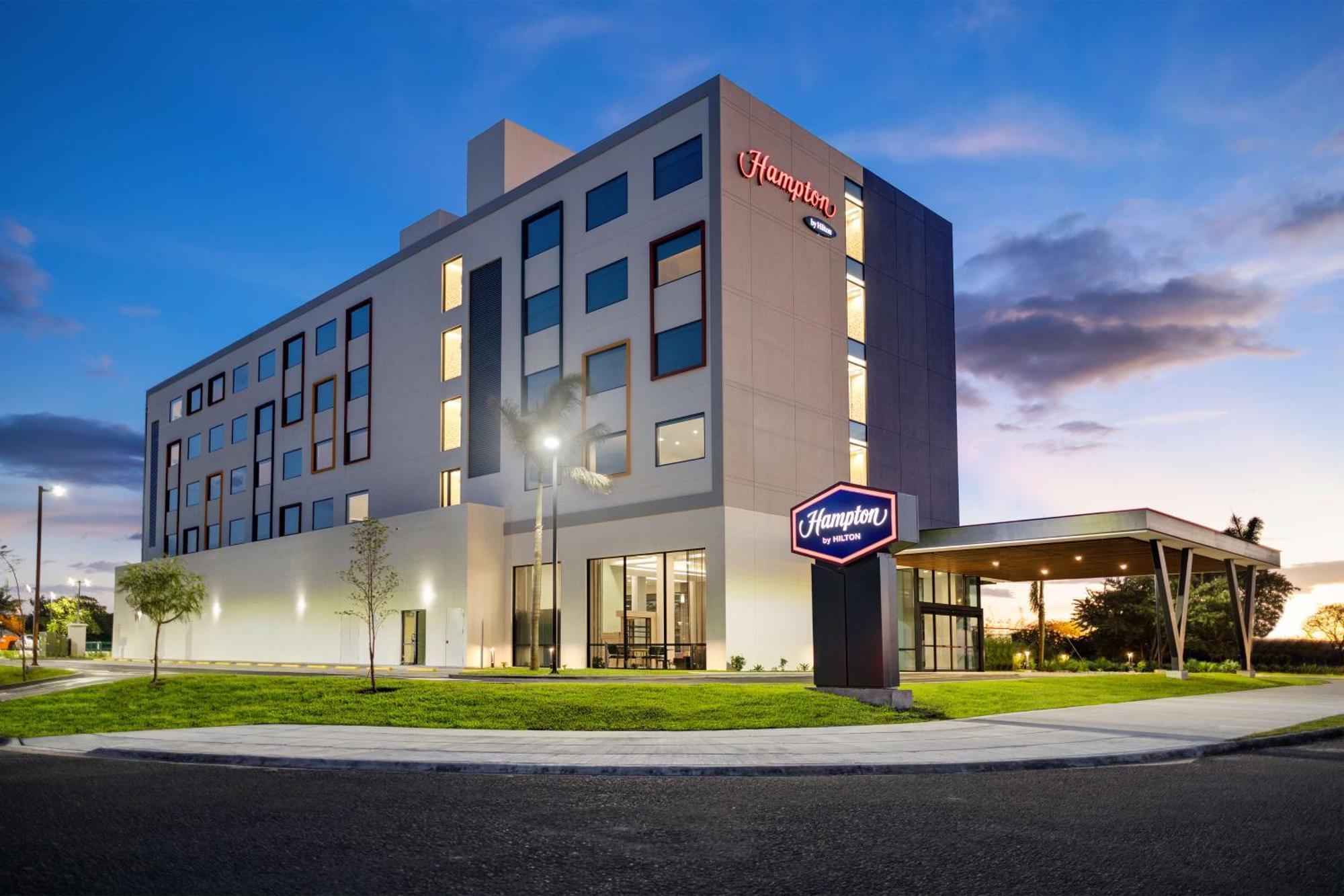 Hotel Hampton By Hilton Guanacaste Airport à Liberia Extérieur photo